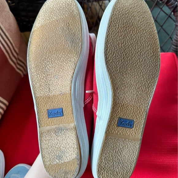 Taylor Swift Red Keds Size 9 Brand new - Picture 3 of 3